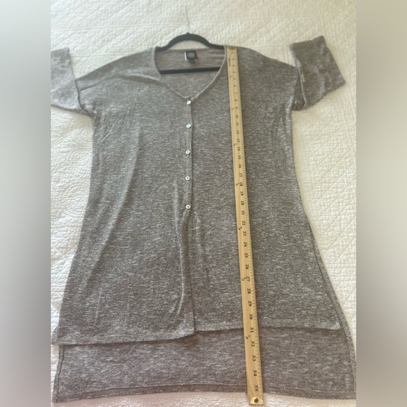 Bobeau Tan/Beige Print VNeck Cardigan. Great layering piece! Size Medium. - Picture 7 of 8